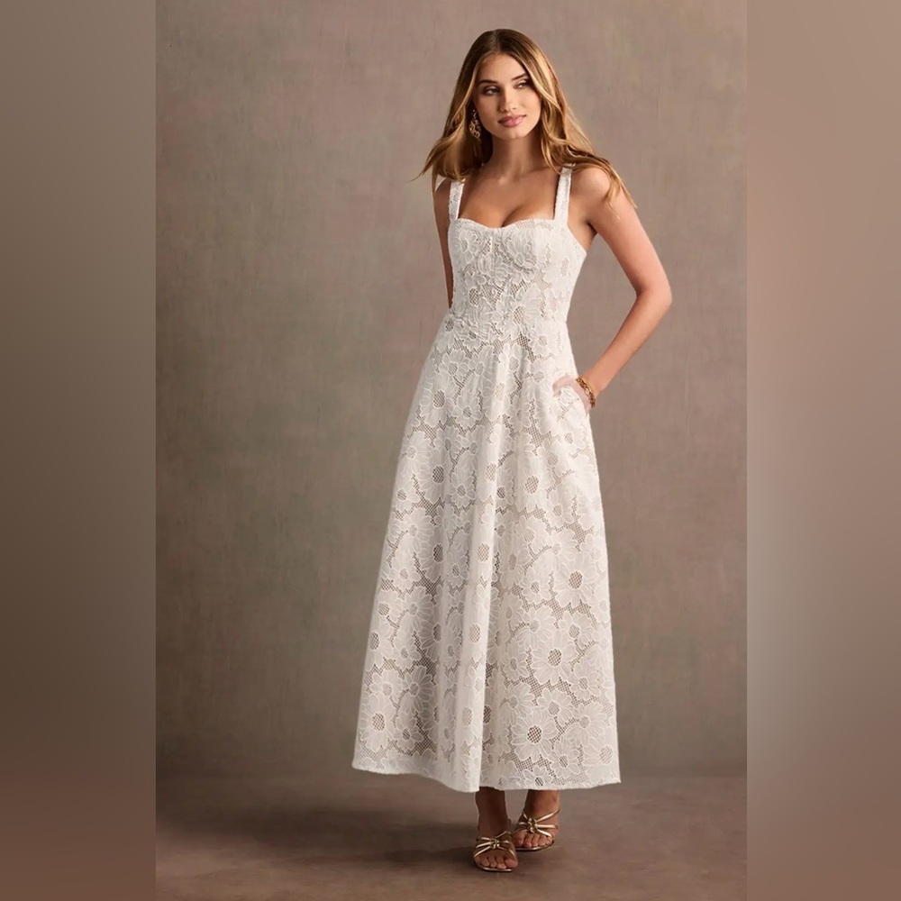 Elegant White Lace Maxi Dress
